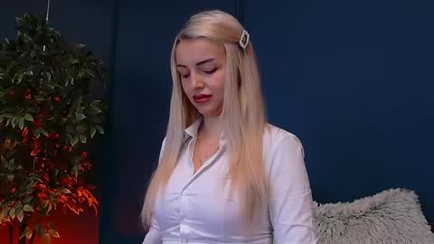 DeeaVIP online show from 05-01-26, 05:34
