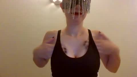 Snapshot of deebreezexo chatting on 09-24-25, 12:25 Dee Breeze online show from 09-24-25, 12:25