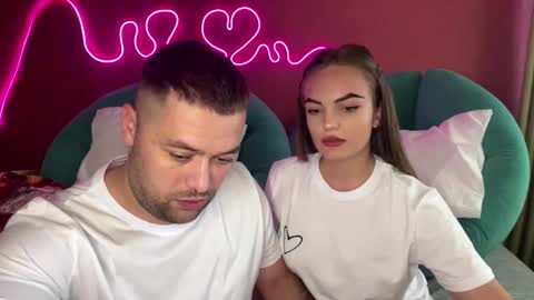 Snapshot of deeplookscouple chatting on 09-18-25, 11:12 deeplookscouple online show from 09-18-25, 11:12