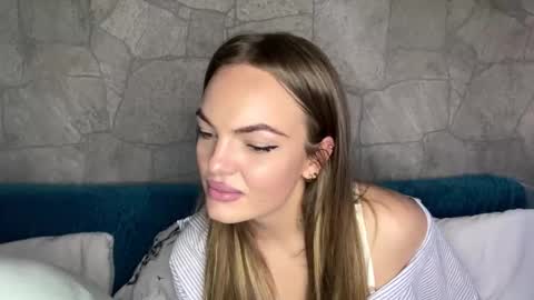 Snapshot of deeplookscouple chatting on 10-07-25, 01:19 deeplookscouple online show from 10-07-25, 01:19