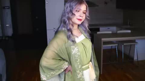 call me Kate or kitty Kate online show from 11-10-25, 04:55