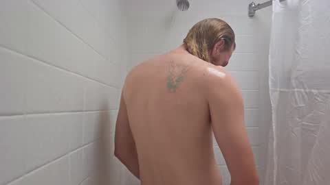 Snapshot of deeznutz420839 chatting on 01-03-25, 03:49 Dylan Nutz online show from 01-03-25, 03:49