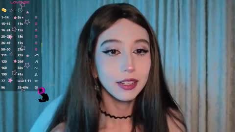 Stephanie.e  online show from 09-10-25, 05:51