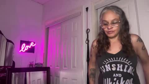 Snapshot of degeneratesaint chatting on 09-29-25, 01:33 Tori online show from 09-29-25, 01:33