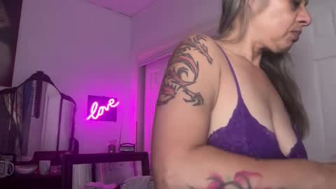 Snapshot of degeneratesaint chatting on 10-03-25, 12:29 Tori online show from 10-03-25, 12:29