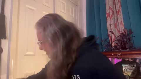 Tori online show from 12-03-25, 12:40