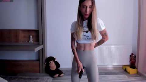 Snapshot of deidi_sweet chatting on 01-04-25, 08:17 Di online show from 01-04-25, 08:17