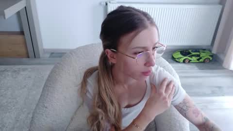 Di online show from 02-10-26, 01:26