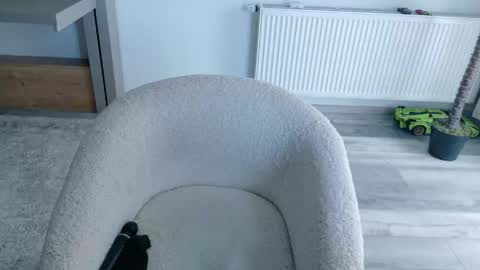 Di online show from 04-27-26, 09:18