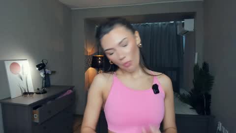 Laura online show from 03-31-26, 07:20