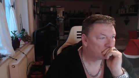 deinprinz2312 online show from 12-09-24, 07:17