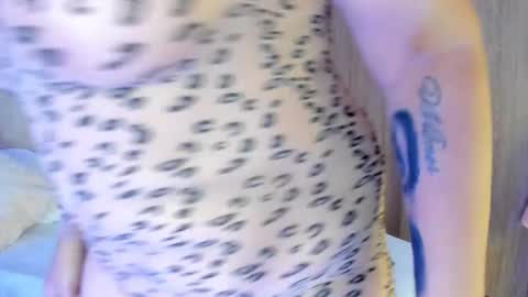 Snapshot of deisy_queen chatting on 10-29-25, 07:37 Ricarda online show from 10-29-25, 07:37