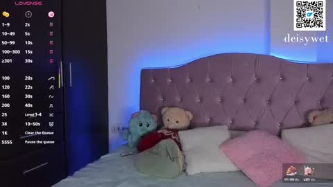 Snapshot of deisy_smith_ chatting on 09-19-25, 12:06  Deisy  online show from 09-19-25, 12:06