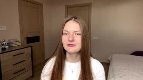 Mila online show from 04-23-26, 12:04