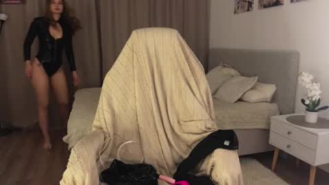 Snapshot of delanona chatting on 09-28-25, 10:26 Dia online show from 09-28-25, 10:26