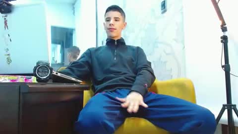 delglo online show from 10-07-25, 05:04