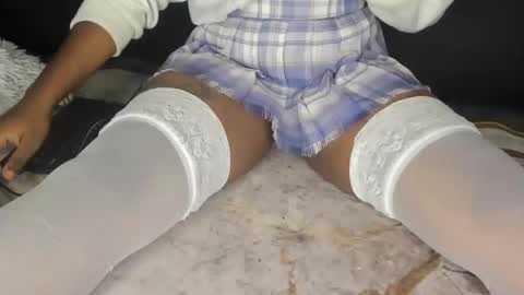 deli_la online show from 03-08-26, 09:29