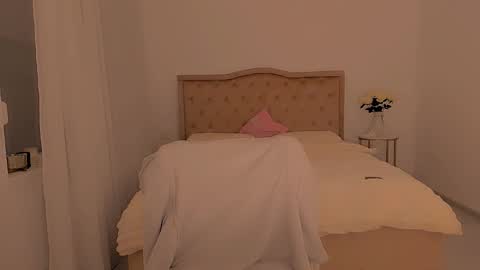 deliadelicious online show from 12-16-24, 10:40