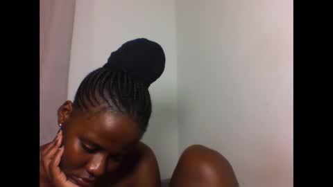 Snapshot of deliciousbabe01 chatting on 05-26-26, 06:37 EVAH online show from 05-26-26, 06:37