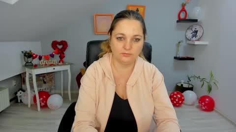 DeliciousLolly online show from 02-18-25, 04:15