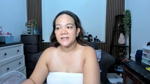 Snapshot of delightfulcurvy chatting on 10-23-25, 06:45 delightfulcurvy online show from 10-23-25, 06:45