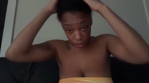 Snapshot of delightfuldark chatting on 11-27-25, 07:05 delightfuldark online show from 11-27-25, 07:05