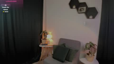 Snapshot of delilaah chatting on 05-31-26, 05:26 Delilah online show from 05-31-26, 05:26