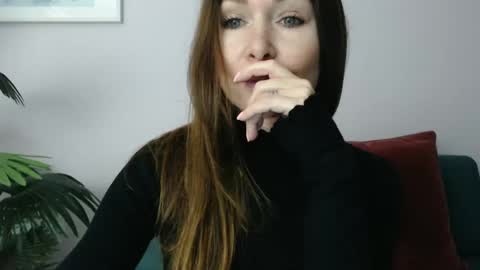 Snapshot of delilah_sweet chatting on 12-06-24, 04:06 delilah_sweet online show from 12-06-24, 04:06