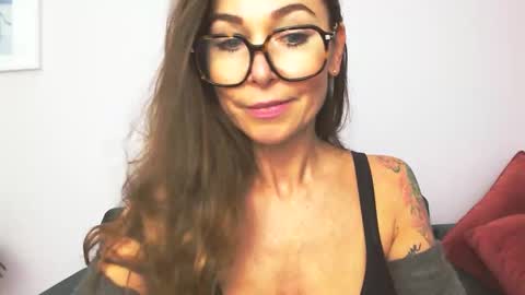 Snapshot of delilah_sweet chatting on 09-22-25, 03:03 delilah_sweet online show from 09-22-25, 03:03