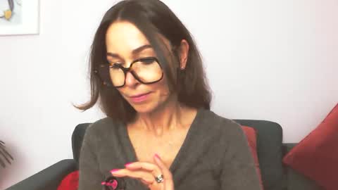 Snapshot of delilah_sweet chatting on 09-29-25, 03:17 delilah_sweet online show from 09-29-25, 03:17