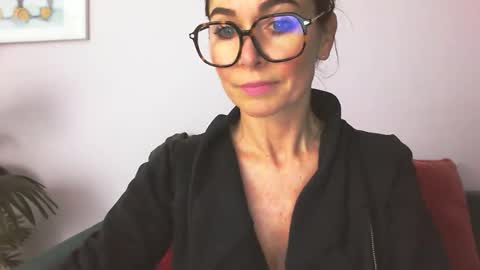 Snapshot of delilah_sweet chatting on 10-20-25, 03:23 delilah_sweet online show from 10-20-25, 03:23