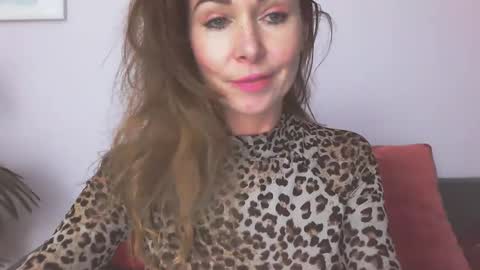 Snapshot of delilah_sweet chatting on 01-05-26, 06:00 delilah_sweet online show from 01-05-26, 06:00