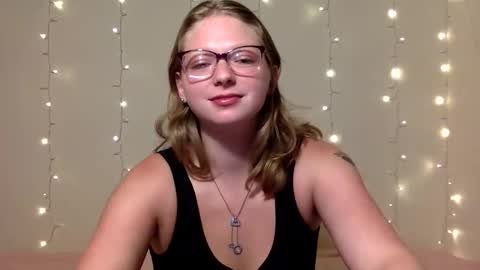 DelilaLove3412 online show from 12-16-25, 11:21