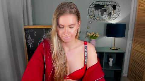 delinasis online show from 04-11-26, 07:45