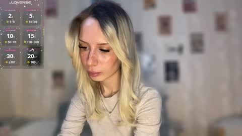 Della online show from 02-12-26, 10:43