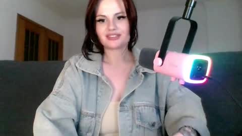 dellacrush_ online show from 03-06-25, 08:48