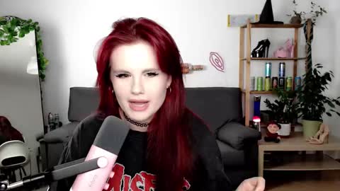 dellacrush_ online show from 09-15-25, 05:35