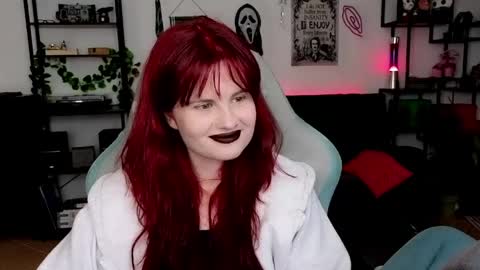 dellacrush_ online show from 04-15-26, 07:58