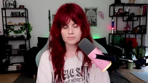 dellacrush_ online show from 04-26-26, 04:59