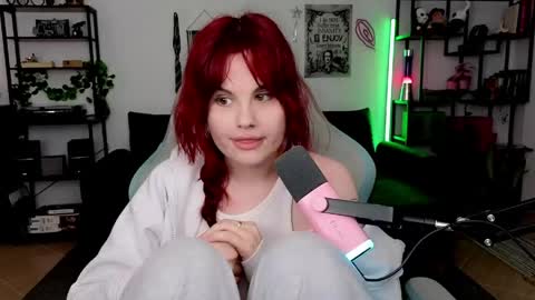 dellacrush_ online show from 04-29-26, 05:30