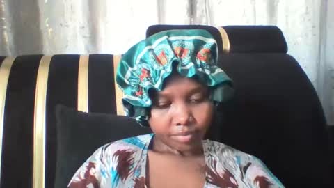 dellarine517299 online show from 04-15-26, 11:06