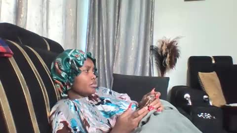 dellarine517299 online show from 04-16-26, 11:33