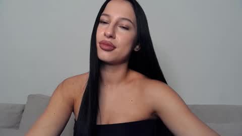 Snapshot of delly_love chatting on 09-14-25, 07:57 delly_love online show from 09-14-25, 07:57