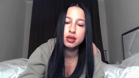 Snapshot of delly_love chatting on 10-08-25, 07:11 delly_love online show from 10-08-25, 07:11