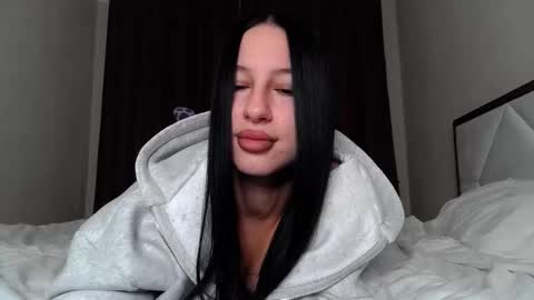 Snapshot of delly_love chatting on 10-16-25, 03:07 delly_love online show from 10-16-25, 03:07