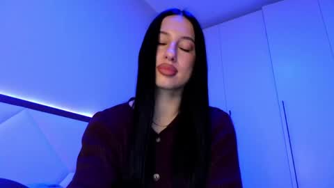delly_love online show from 04-28-26, 08:14