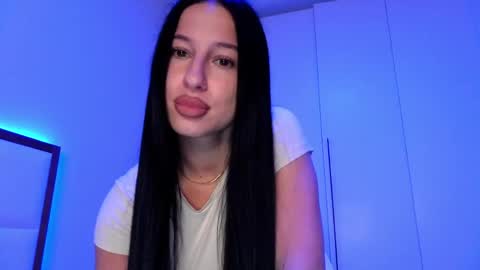 Snapshot of delly_love chatting on 05-31-26, 07:26 delly_love online show from 05-31-26, 07:26