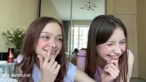 Snapshot of delorathecookie chatting on 09-09-25, 01:21 Delora online show from 09-09-25, 01:21