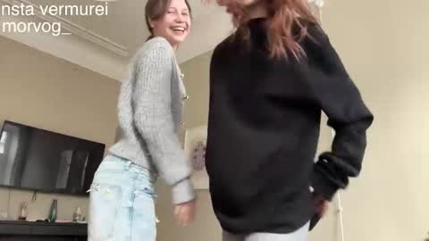 Snapshot of delorathecookie chatting on 10-07-25, 12:24 Delora online show from 10-07-25, 12:24