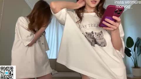 Snapshot of delorathecookie chatting on 10-16-25, 08:26 Delora online show from 10-16-25, 08:26